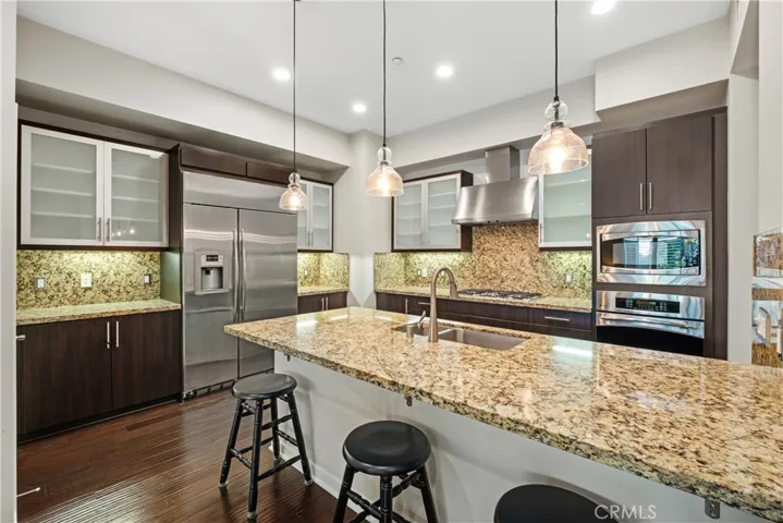 21 Gramercy 202, Irvine, California 92612