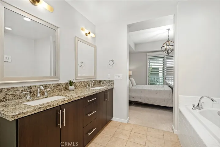21 Gramercy 202, Irvine, California 92612