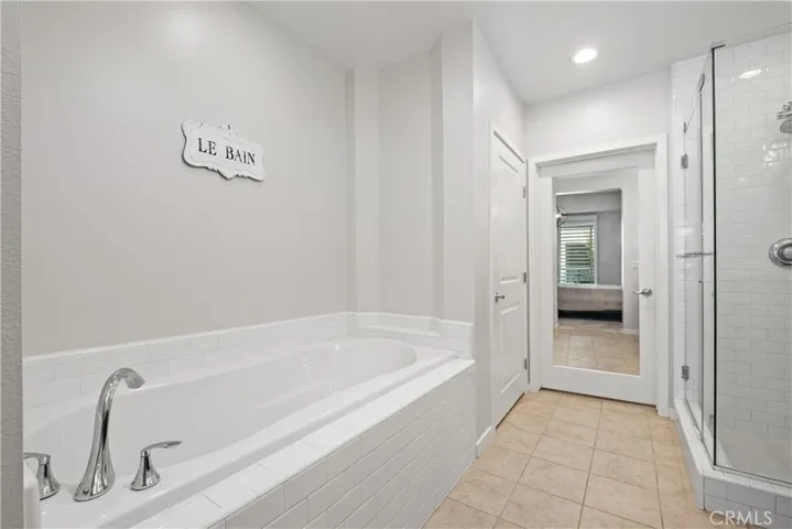 21 Gramercy 202, Irvine, California 92612