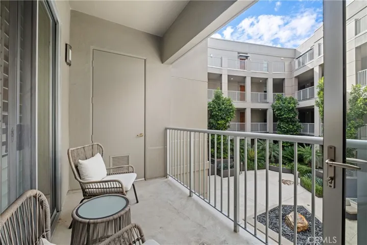 21 Gramercy 202, Irvine, California 92612