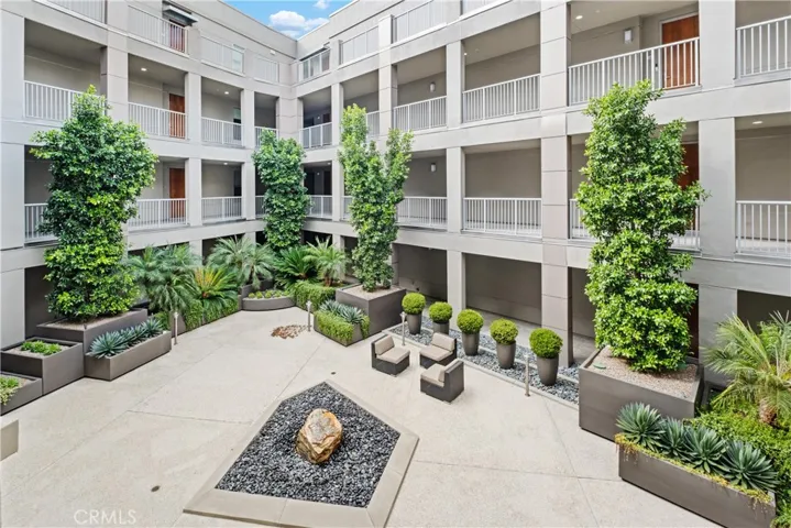 21 Gramercy 202, Irvine, California 92612