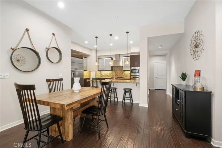 21 Gramercy 202, Irvine, California 92612