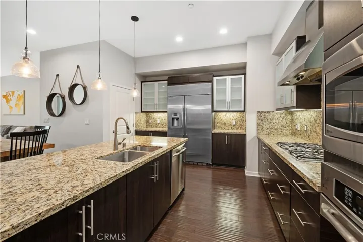 21 Gramercy 202, Irvine, California 92612