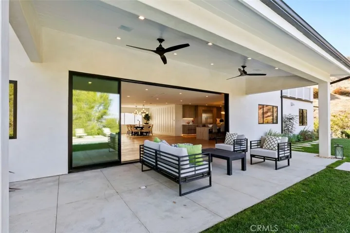 17269 Luverne Place, Encino, California 91316