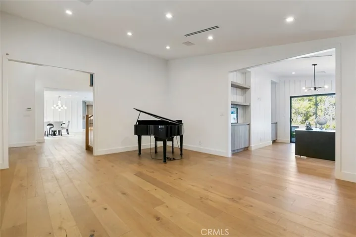 17269 Luverne Place, Encino, California 91316