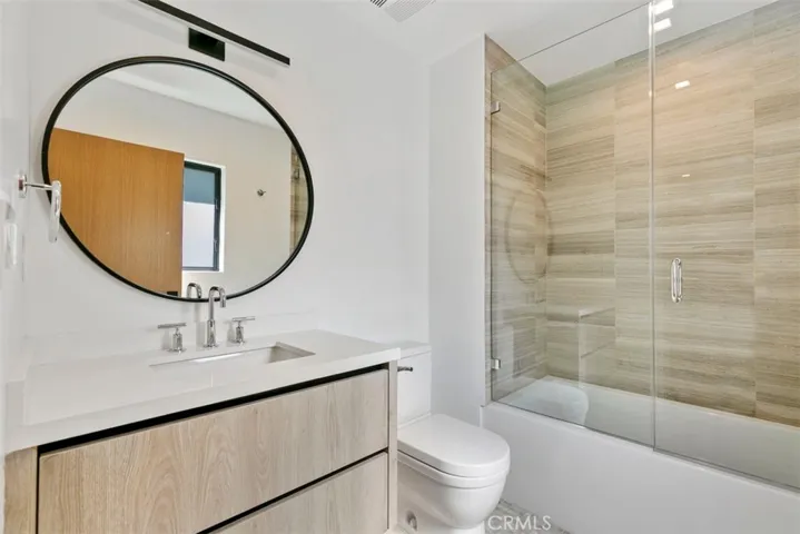 17269 Luverne Place, Encino, California 91316