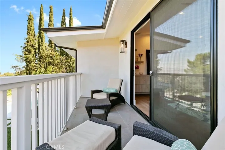 17269 Luverne Place, Encino, California 91316
