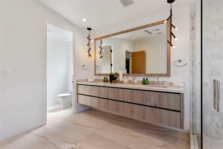 17269 Luverne Place, Encino, California 91316