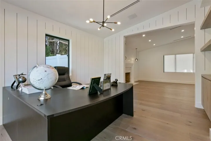 17269 Luverne Place, Encino, California 91316