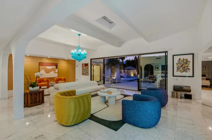 063_70881windsorcir97_935