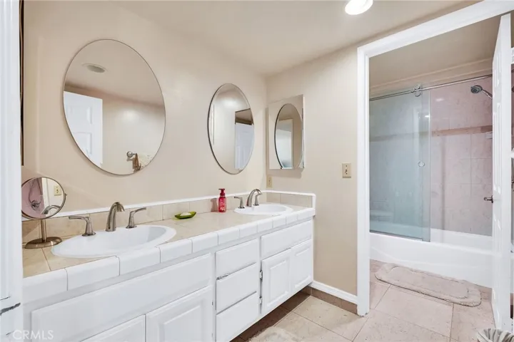 Downstairs Full Bath