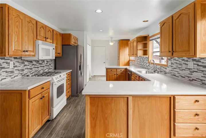 27431 Arriola Avenue, Saugus, California 91350