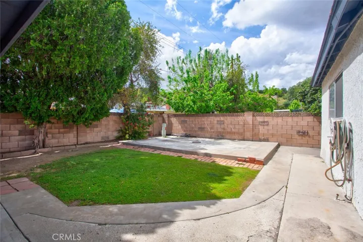 27431 Arriola Avenue, Saugus, California 91350