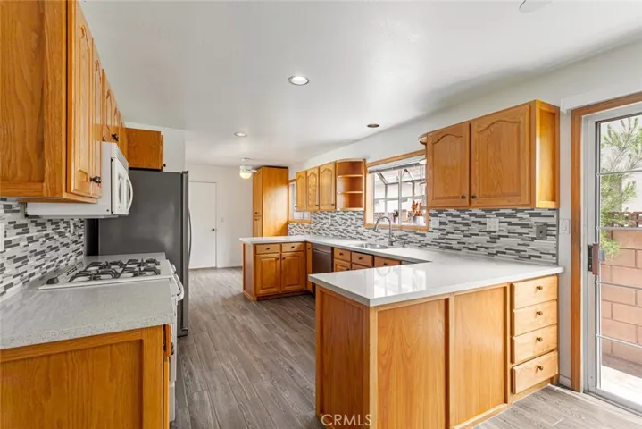 27431 Arriola Avenue, Saugus, California 91350