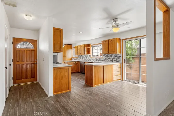 27431 Arriola Avenue, Saugus, California 91350