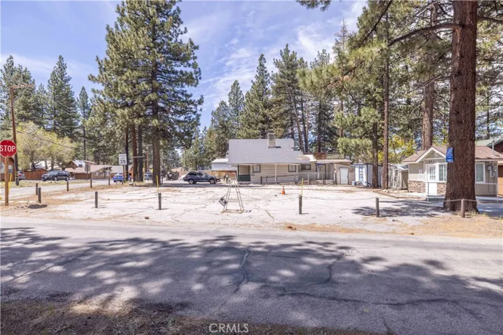 Lot on corner of Pinon Dr. and Big Bear Blvd.