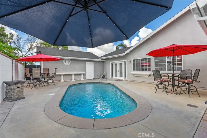 Refreshing pool for summer time BBQs.
