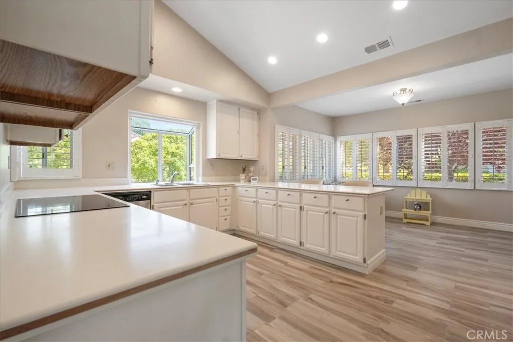 High ceilings to add to the spaciousness