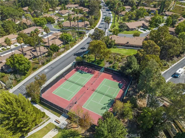 Tennis & sport court