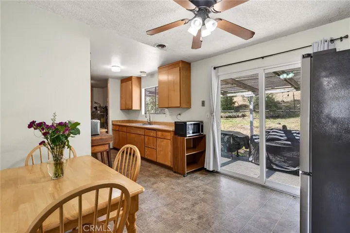 2888 Meadow Creek, Clearlake Oaks, California 95423