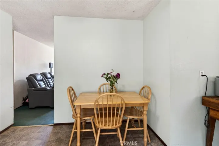2888 Meadow Creek, Clearlake Oaks, California 95423