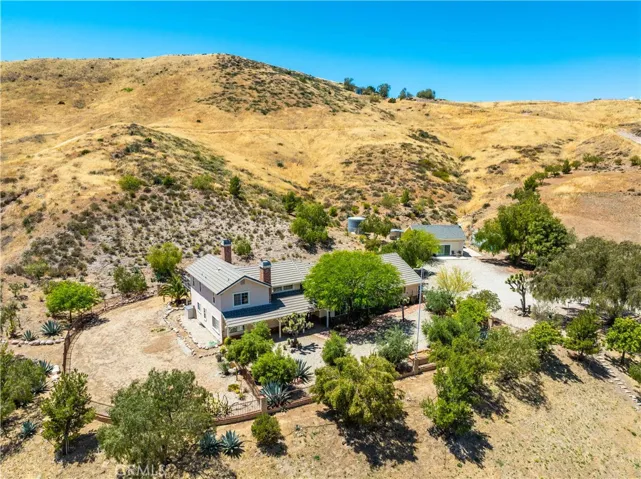 13602 Sego, Agua Dulce, California 91390