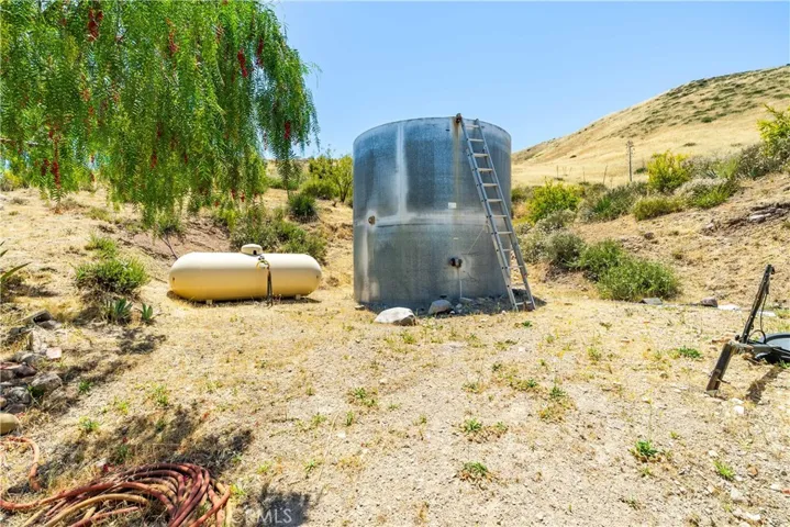 13602 Sego, Agua Dulce, California 91390