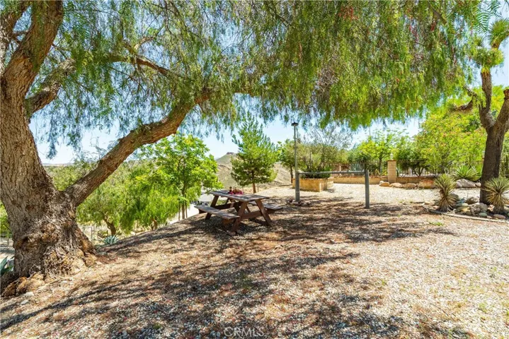 13602 Sego, Agua Dulce, California 91390