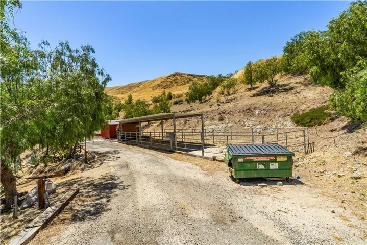 13602 Sego, Agua Dulce, California 91390