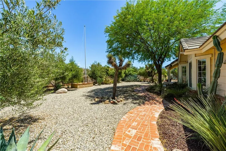 13602 Sego, Agua Dulce, California 91390