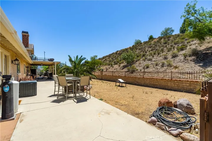 13602 Sego, Agua Dulce, California 91390