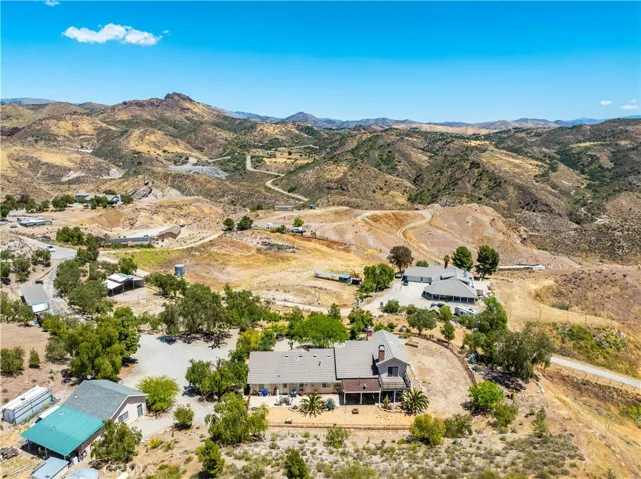 13602 Sego, Agua Dulce, California 91390
