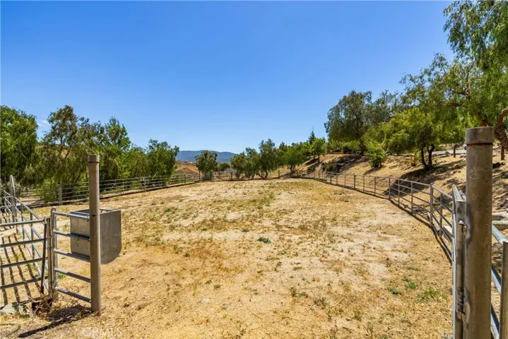 13602 Sego, Agua Dulce, California 91390