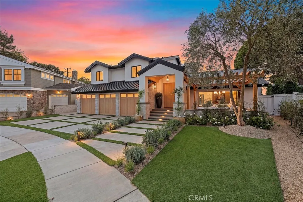 Gorgeous lighting throughout property -front and back !
