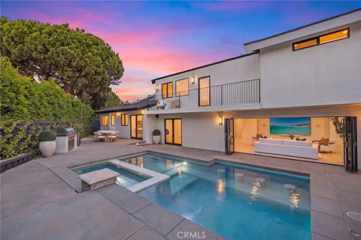 Stunning indoor/outdoor flow from the back Casita all the way through to the front patio