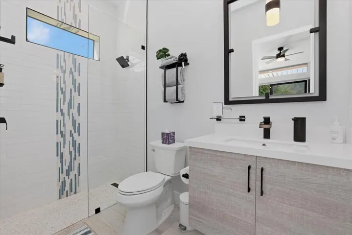 2nd Casita Bathroom