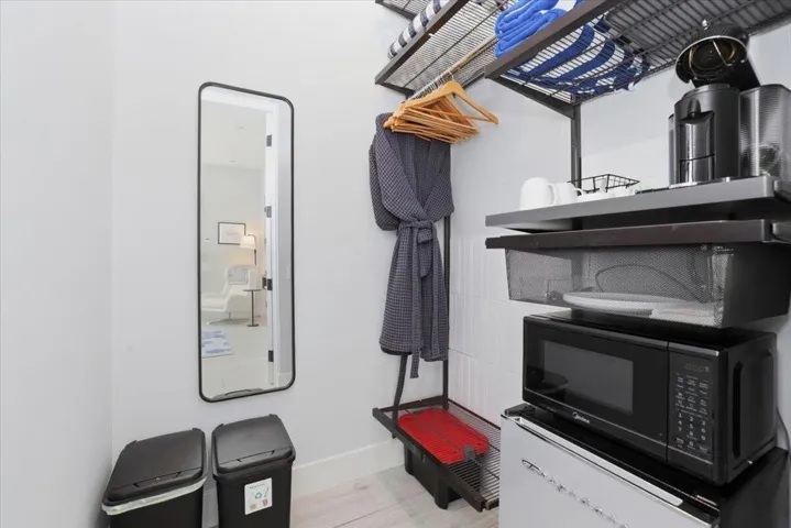 Casita 2 Closet