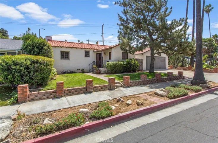 Original Image view of the front of the property.