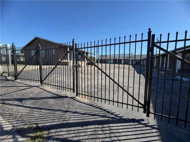 924 E Main, Barstow, California 92311