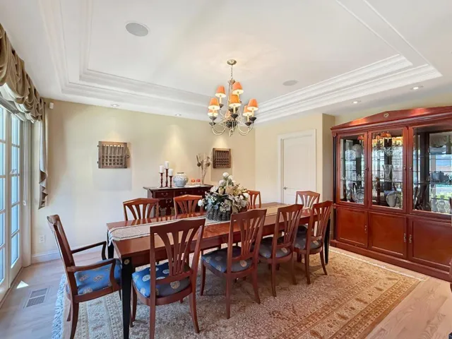 1526 Hillview Drive, Los Altos, California 94024