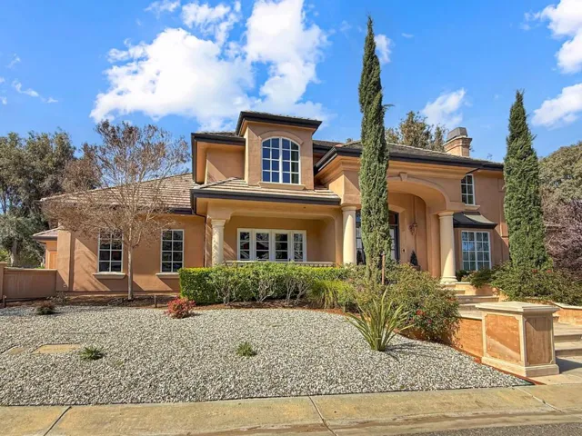 1526 Hillview Drive, Los Altos, California 94024