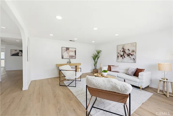 16202 Marlinton, Whittier, California 90604
