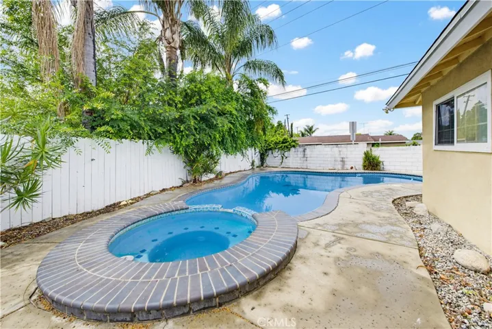 16202 Marlinton, Whittier, California 90604