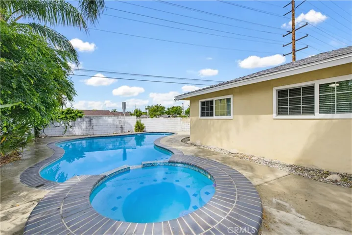 16202 Marlinton, Whittier, California 90604