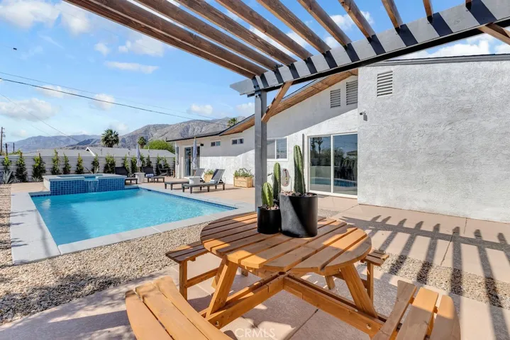 485 W Tramview, Palm Springs, California 92262