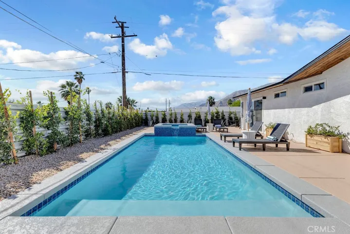 485 W Tramview, Palm Springs, California 92262