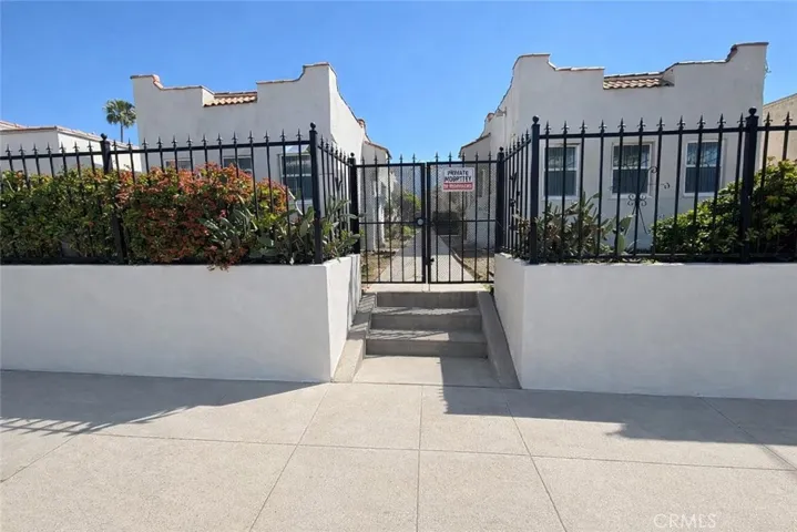 1246 N Kenmore, Los Angeles, California 90029