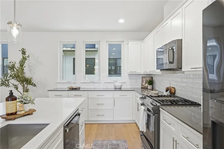 2460 Victoria 104, San Luis Obispo, California 93401