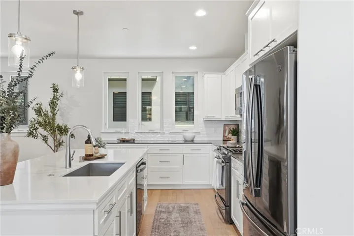 2460 Victoria 104, San Luis Obispo, California 93401