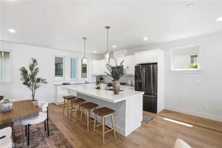 2460 Victoria 104, San Luis Obispo, California 93401